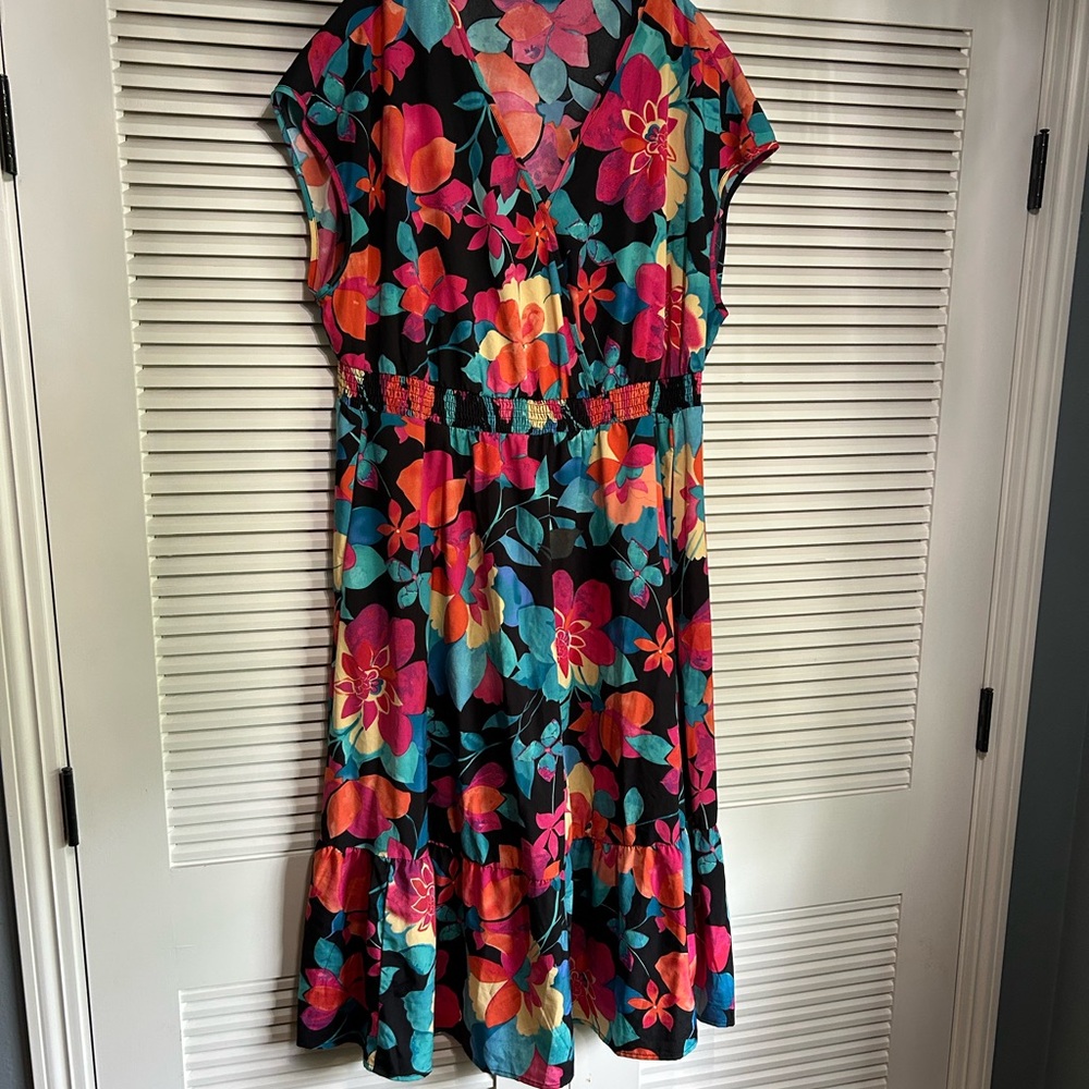 Bloomchic Floral Multicolor Dress 22/24 EUC